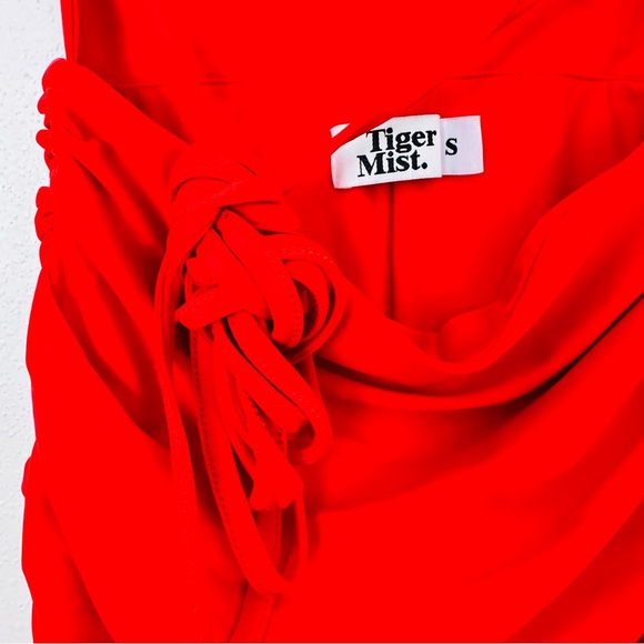 Tiger mist red mini dress front knot cutout rushed - Picture 5 of 6
